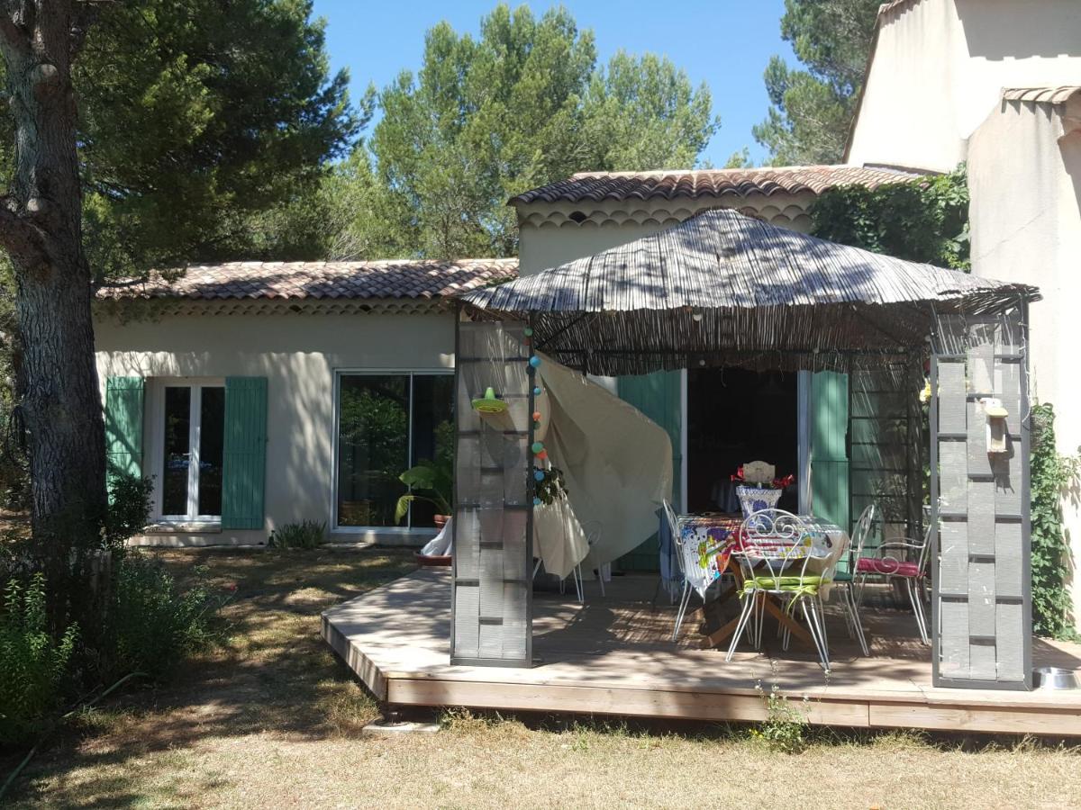 L'Oliveraie En Provence Lambesc Exterior photo